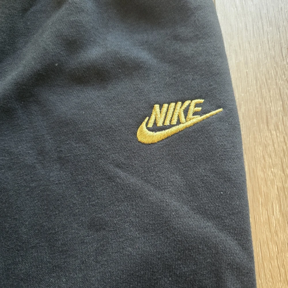 Nwt Nike All-Over Print Hoodie & Pants 2-Piece Set Black Gold Fleece Lined